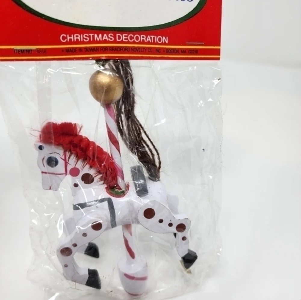 NWT Vintage Bradford Novelty Company White Wood Carousel Horse Ornament‎